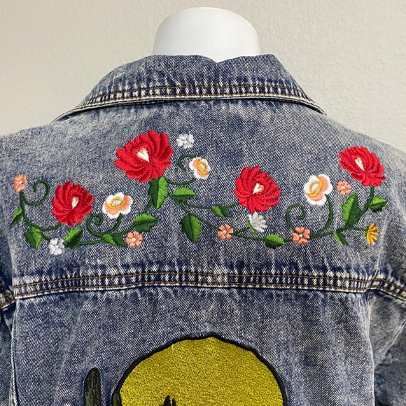 Forever 21 Embroidered Plus Jean Jacket Size 2X - Picture 8 of 12